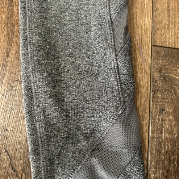 Mondetta Heathered Gray High-Waist Leggings Pockets Mesh Panels Size S - Picture 2 of 6